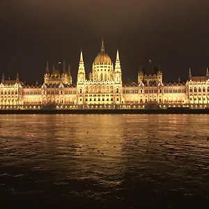 budapest-downtown-apartments.inbudapesthotels.com/
